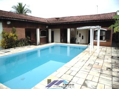 Casa para venda em Peruíbe